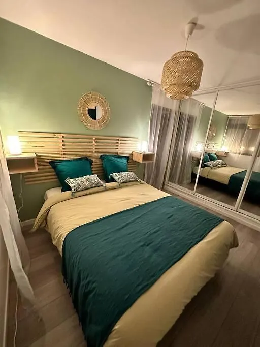 Apartment Appart Spacieux Avec Citerne A Eau Et Acces Direct A La Plage Le Gosier  Guadeloupe