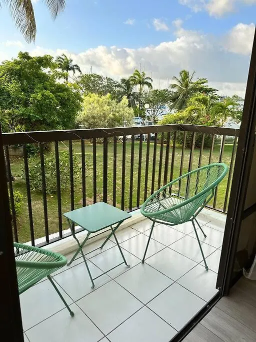 Appart Spacieux Avec Citerne A Eau Et Acces Direct A La Plage Le Gosier  0*, Le Gosier (Grande-Terre) Guadeloupe